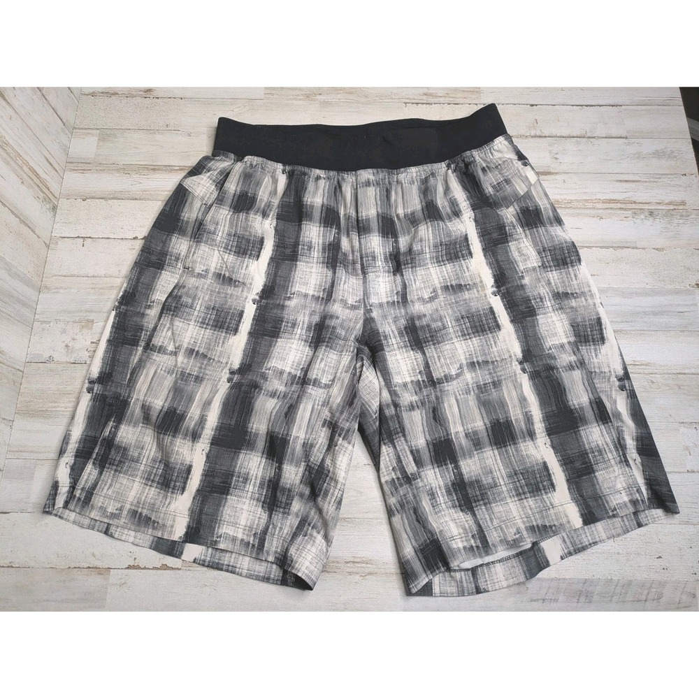 Lululemon Mens Repetition Shorts 10" Father Plaid White/Black Size XL